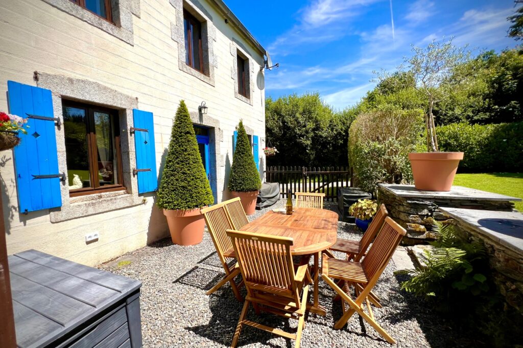 Holiday House Brittany Self Catering accommodation France location vacances bretagne location saisonniere bretagne